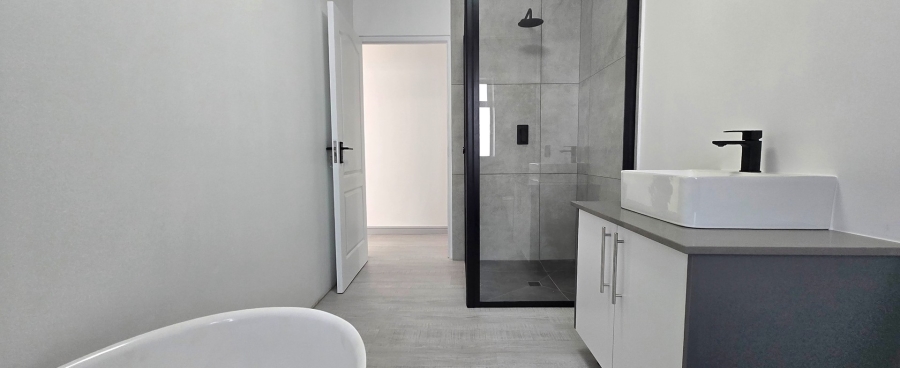 5 Bedroom Property for Sale in Kleinbaai Western Cape